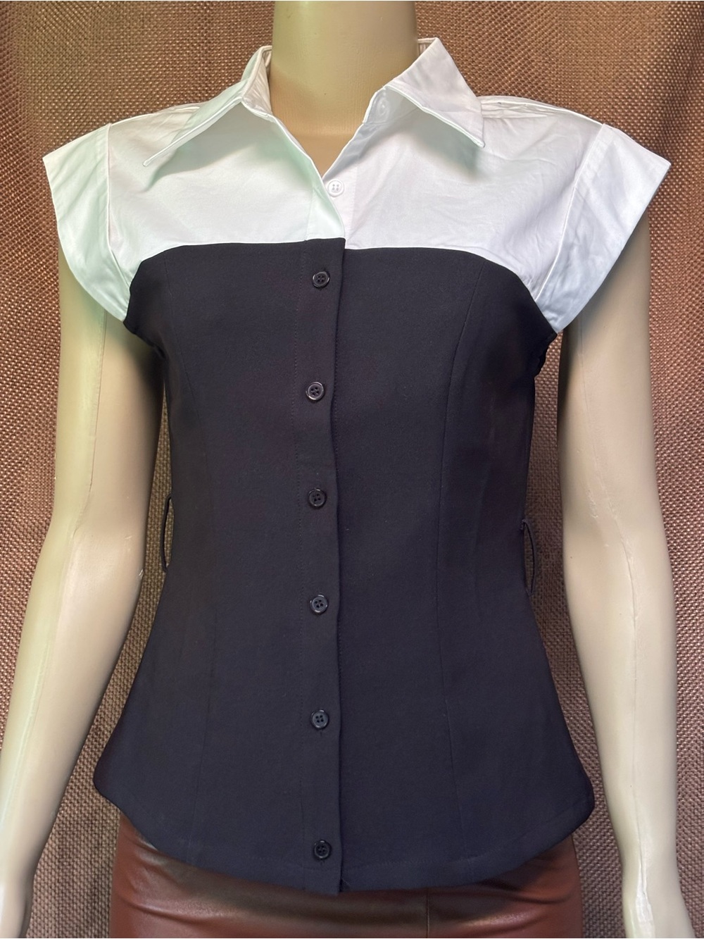 Commense Black Bodice with White Cap-Sleeve Button Front Top